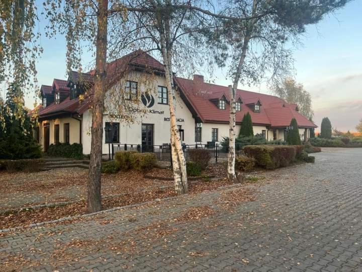 Dobry Klimat Hotell Uniejow Exteriör bild