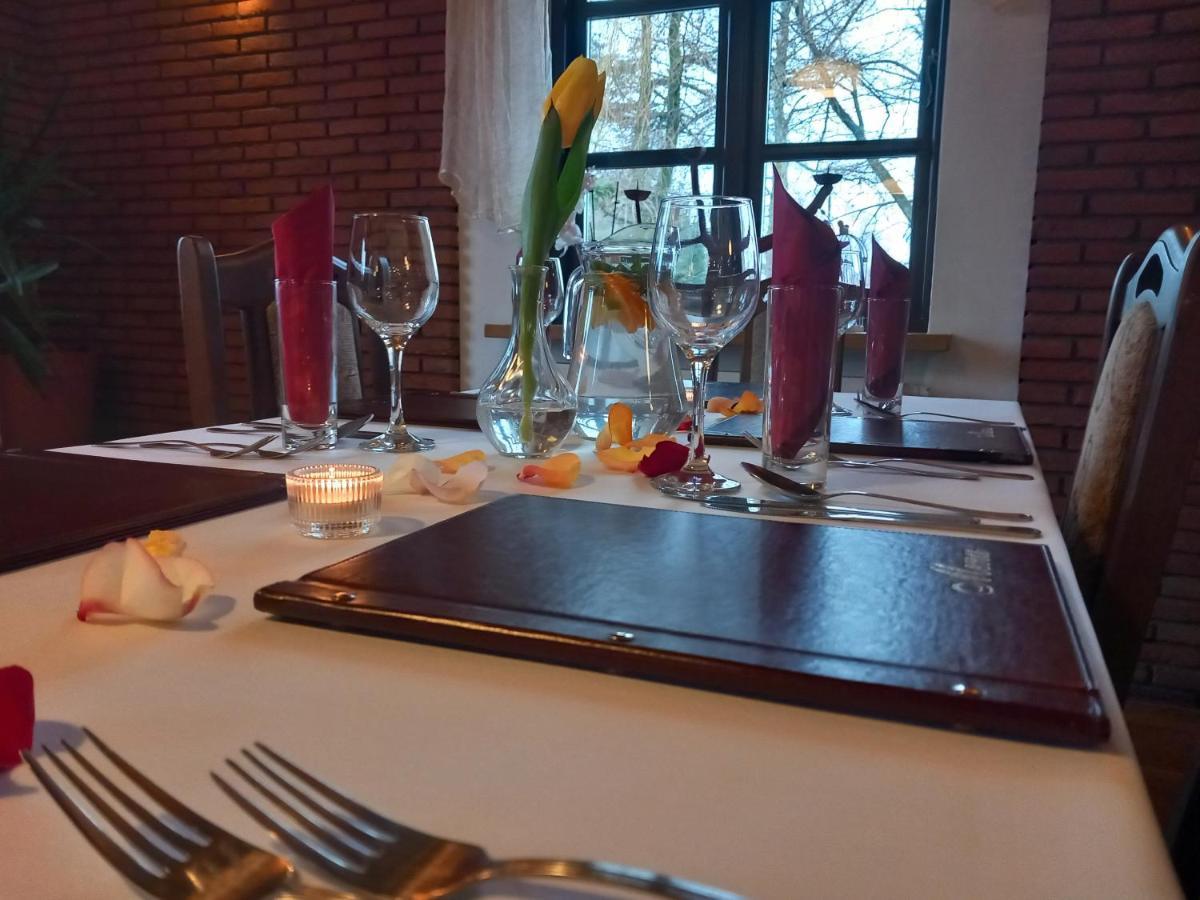 Dobry Klimat Hotell Uniejow Exteriör bild