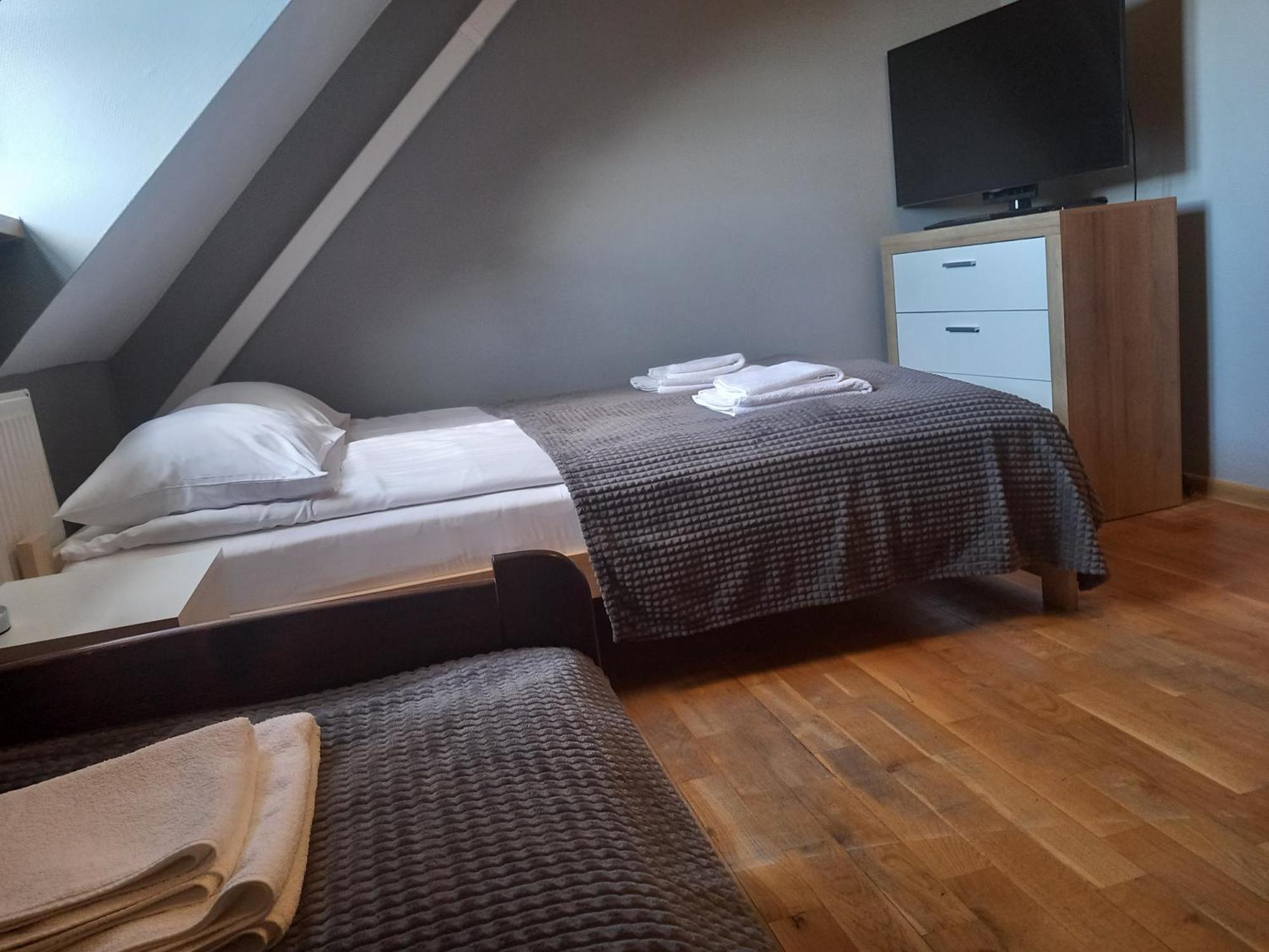 Dobry Klimat Hotell Uniejow Exteriör bild